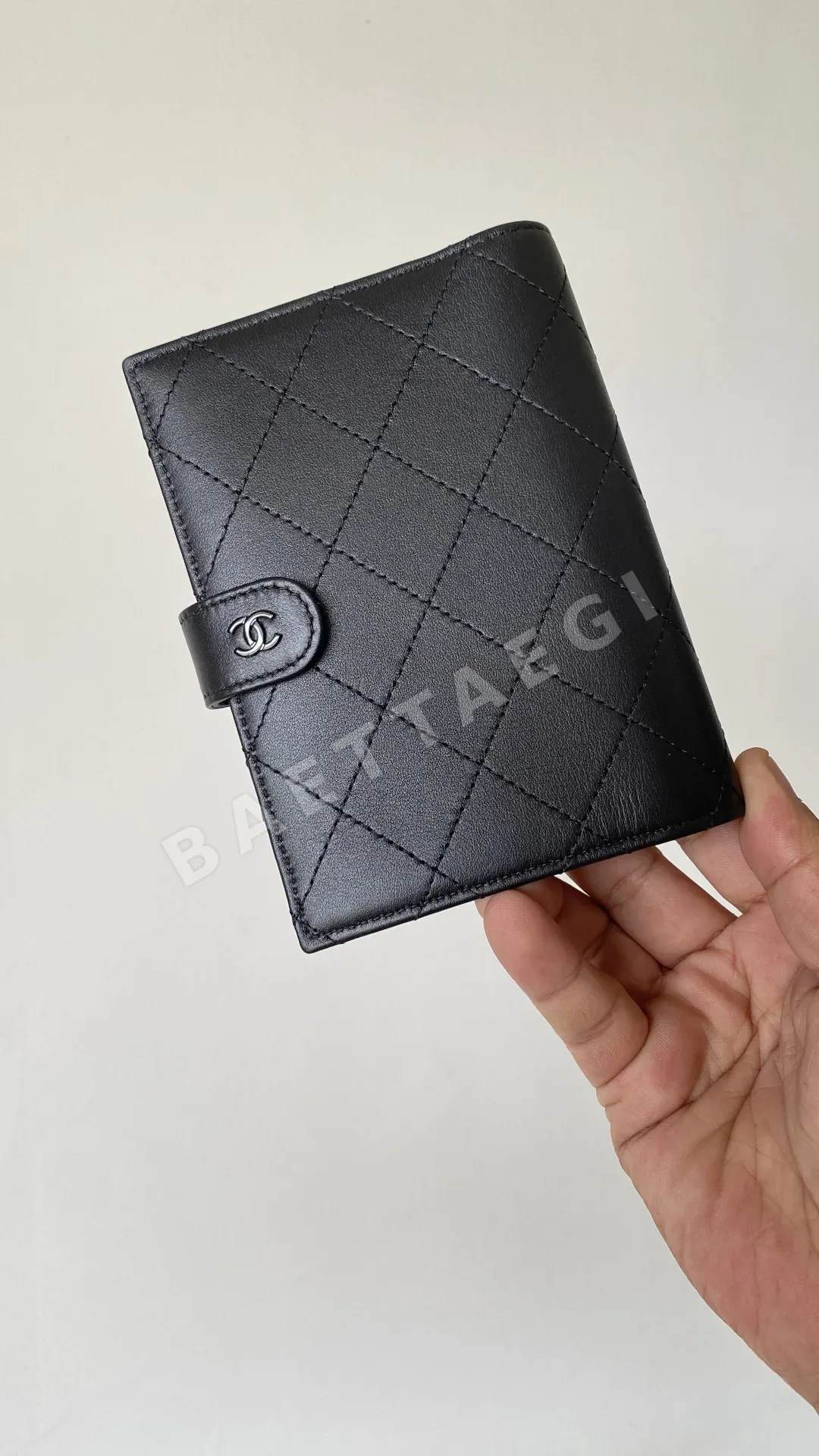 샤넬 클래식 여권 지갑 가방 상세 이미지 6