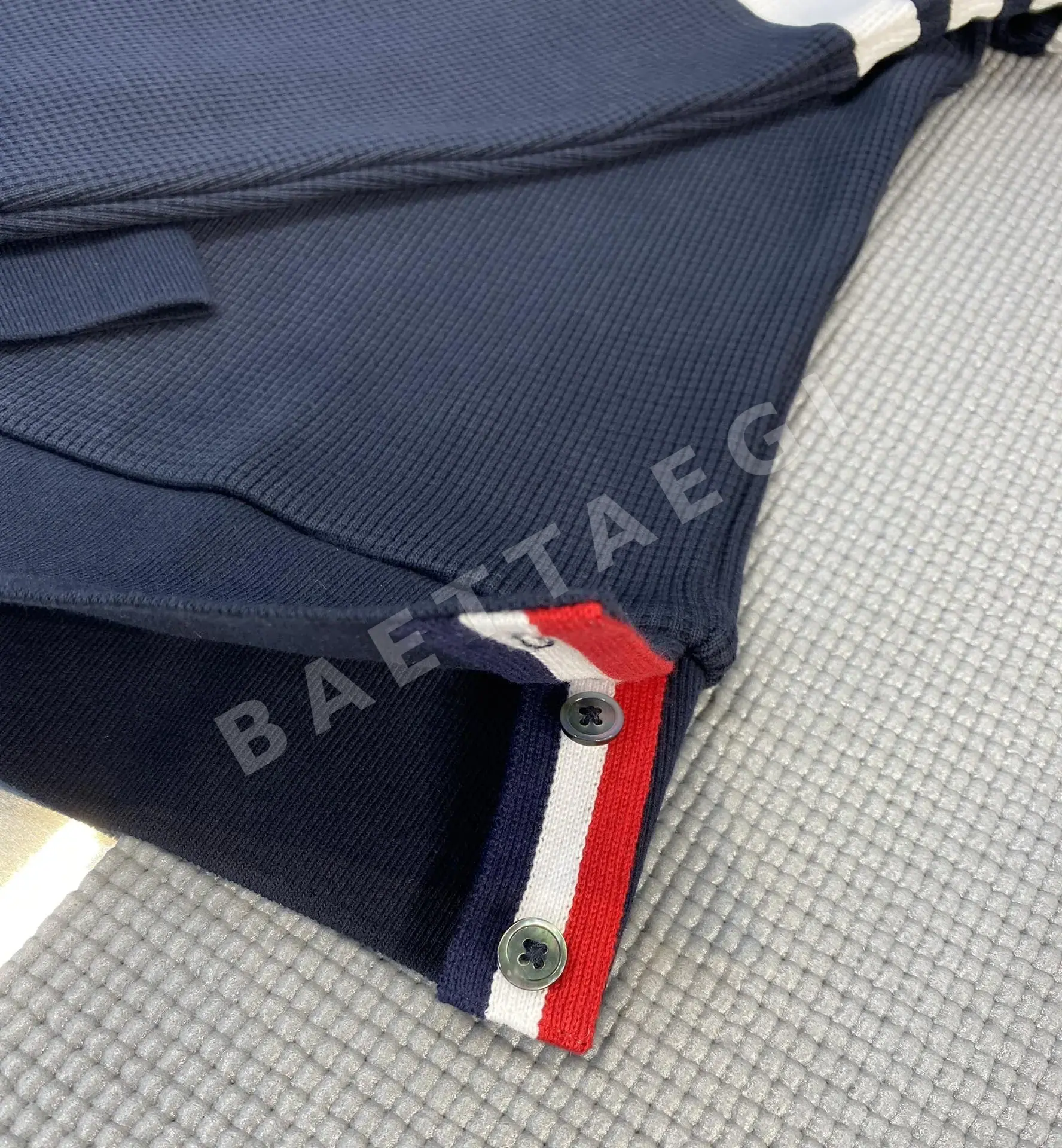 톰브라운 오버핏 남성 긴팔 니트스웨트셔츠 상세 이미지 4