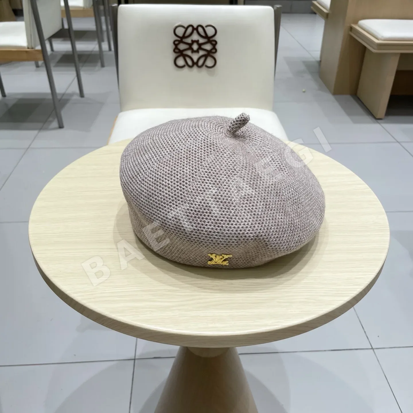 루이비통 무지 린넨 베레모 모자 상세 이미지 1