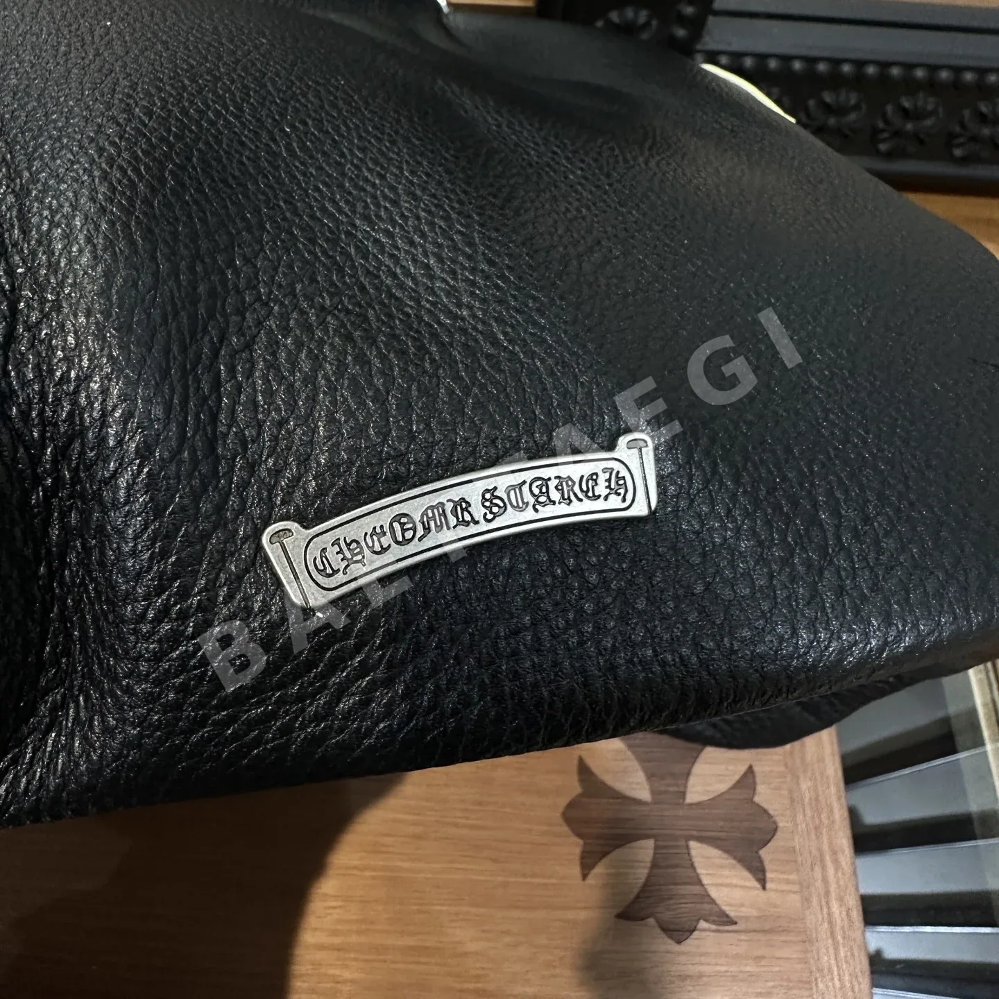 크롬하츠 블랙 그린 리틀라이온 가죽 가방 상세 이미지 9