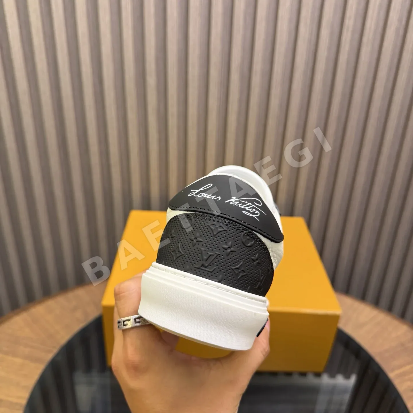 루이비통 이탈리아 가죽 남성 신발 상세 이미지 9