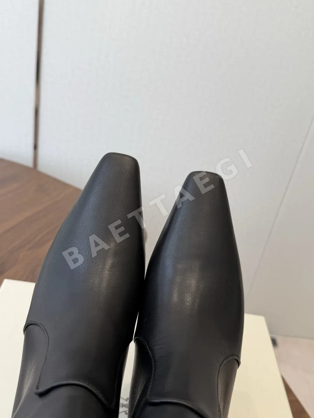 브루넬로쿠치넬리 스틸레토 힐 미드카프 부츠 상세 이미지 6