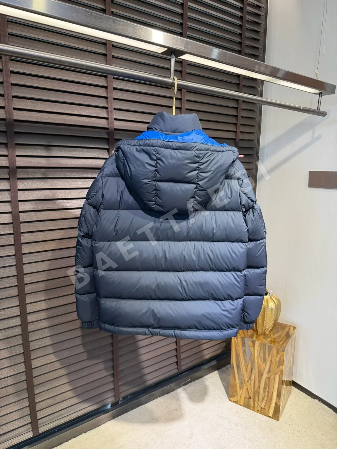 몽클레르 남성 다운 패딩 상세 이미지 2