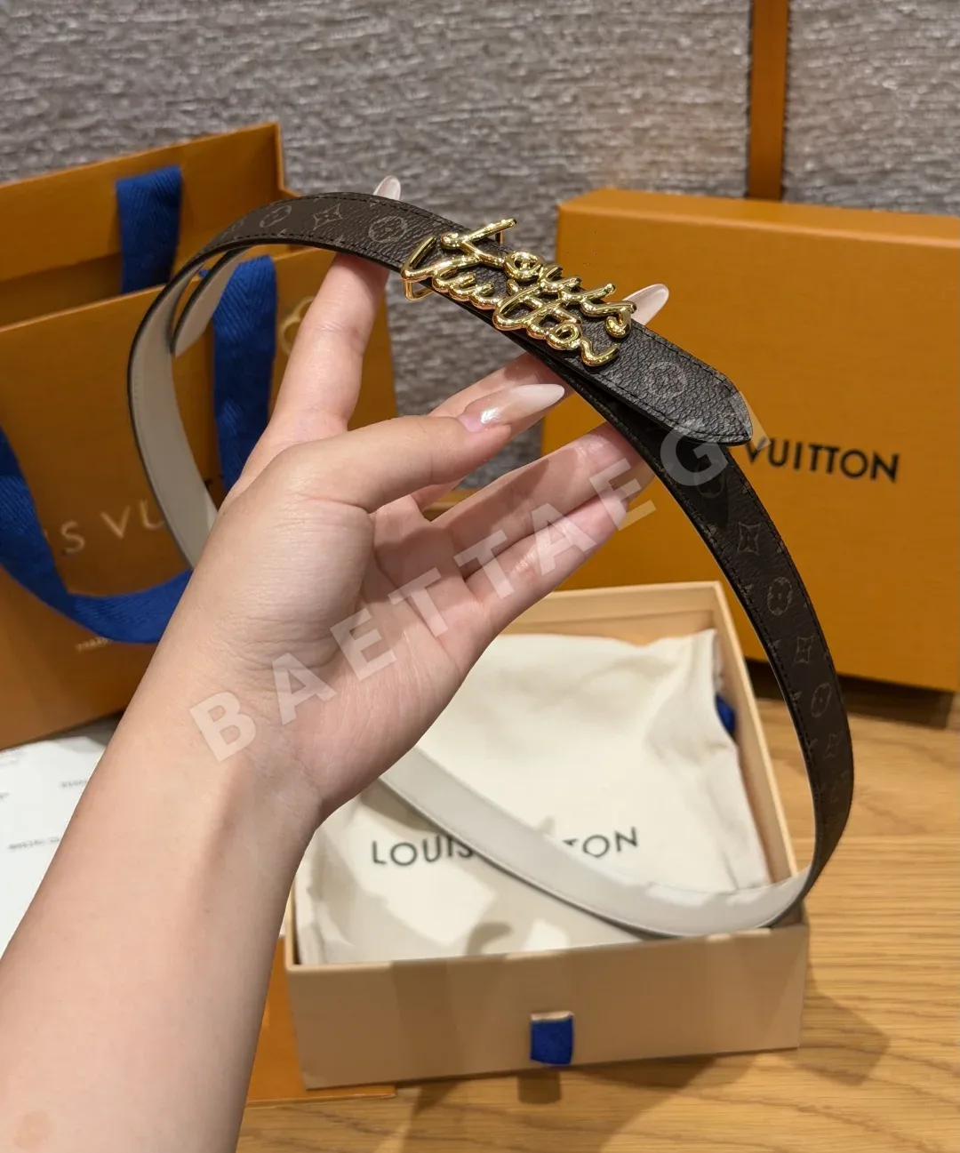 루이비통 스크립트 20mm 리버시블 벨트 상세 이미지 5