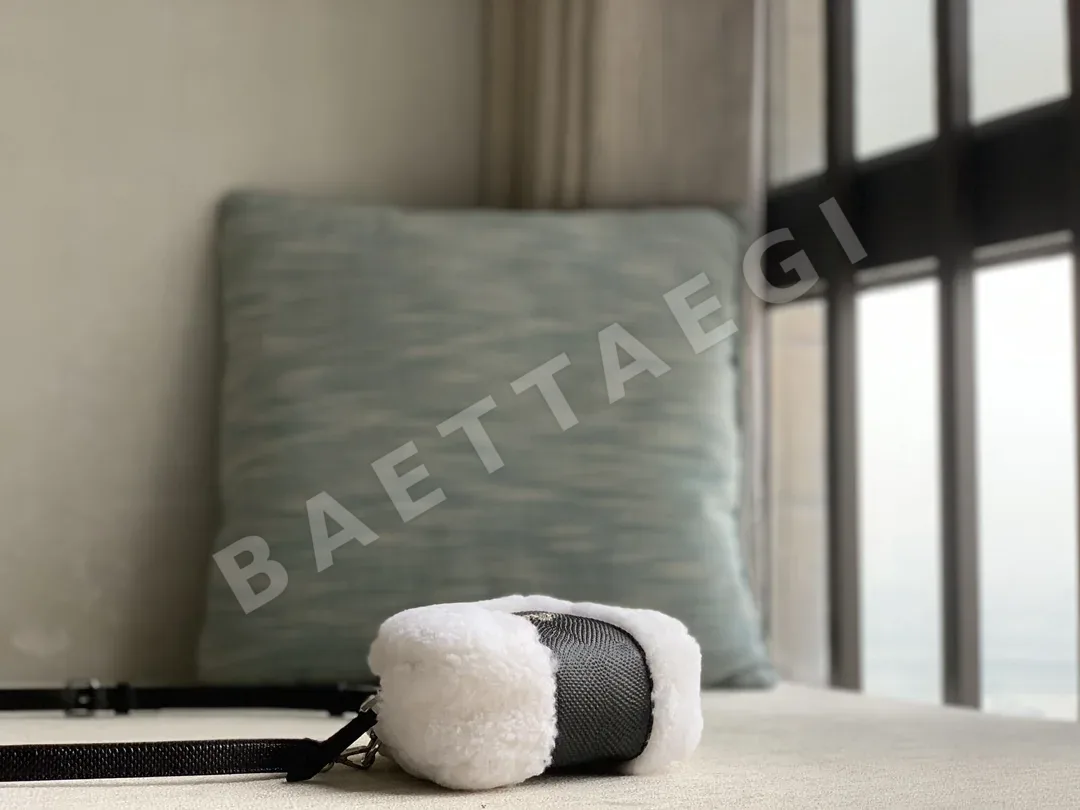 펜디 램 울 라이스볼 크로스바디 가방 상세 이미지 4