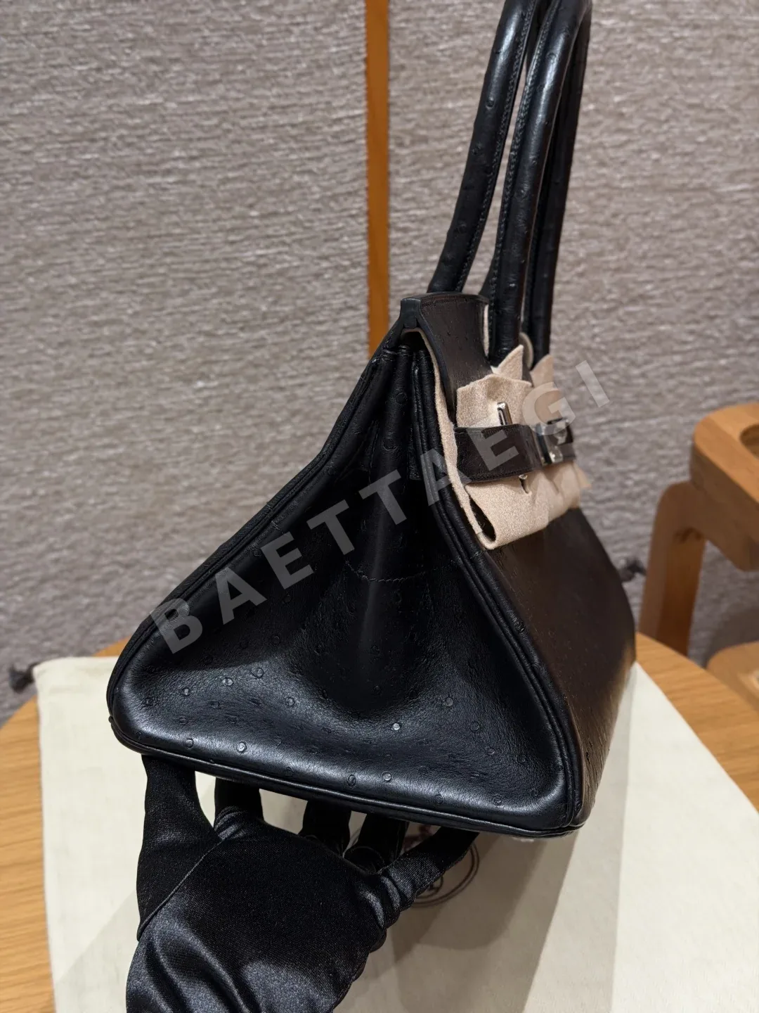 에르메스 KK 타조 가죽 버킨 숄더백 42 cm 상세 이미지 5