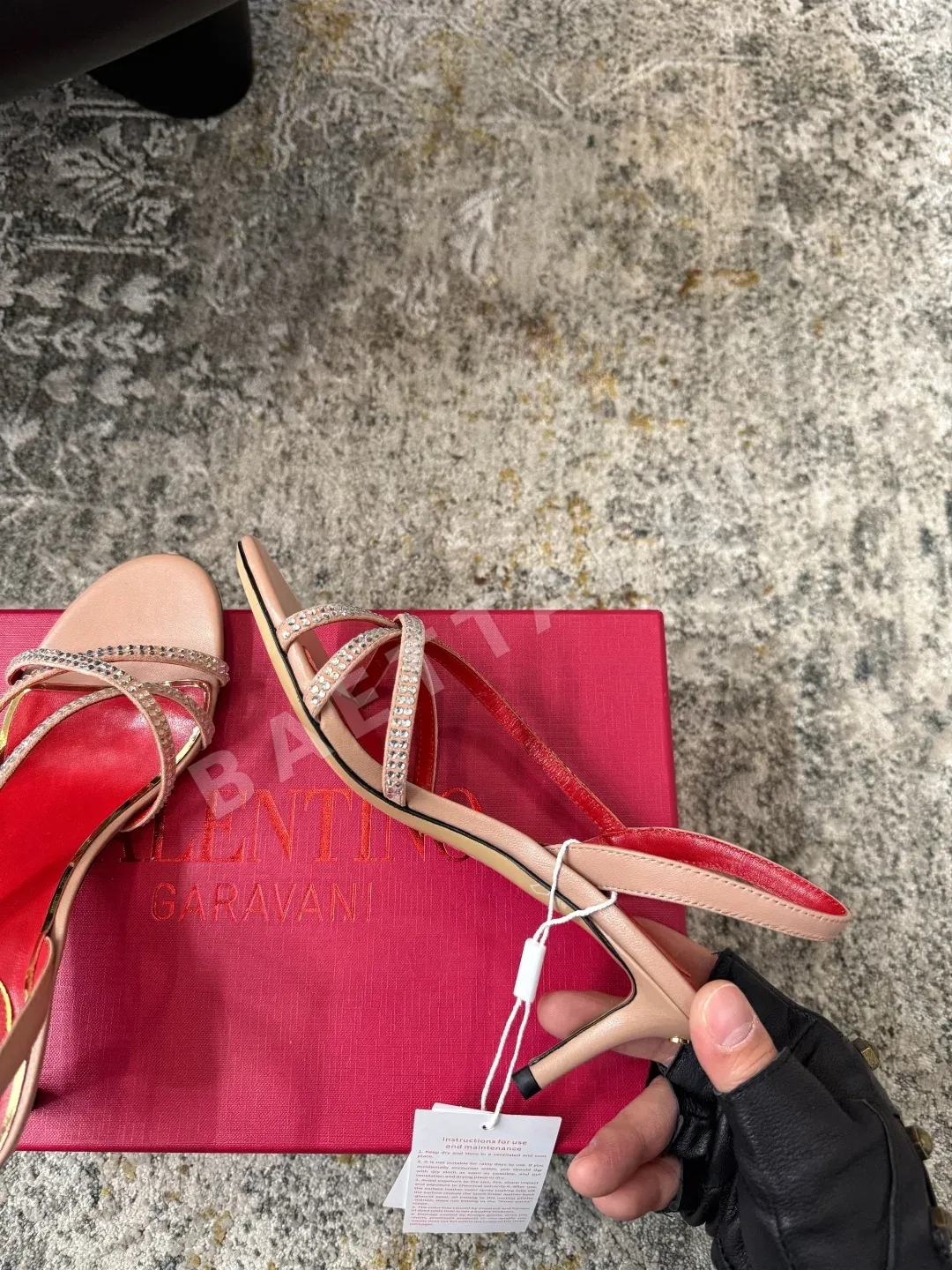 발렌티노 실크 시어스킨 굽 여성 신발 상세 이미지 5