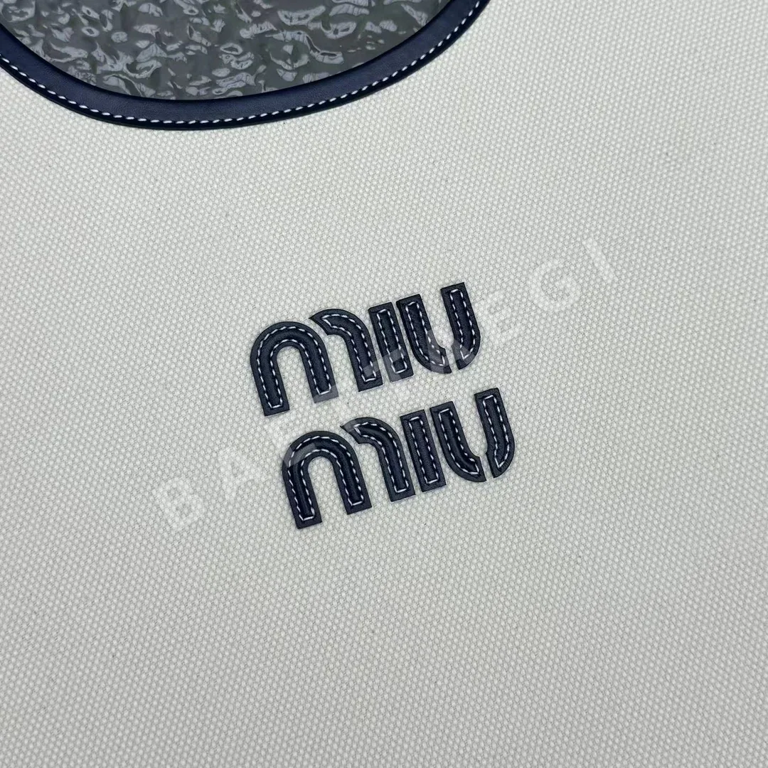 미우미우 블루 캔버스 호보백 상세 이미지 5