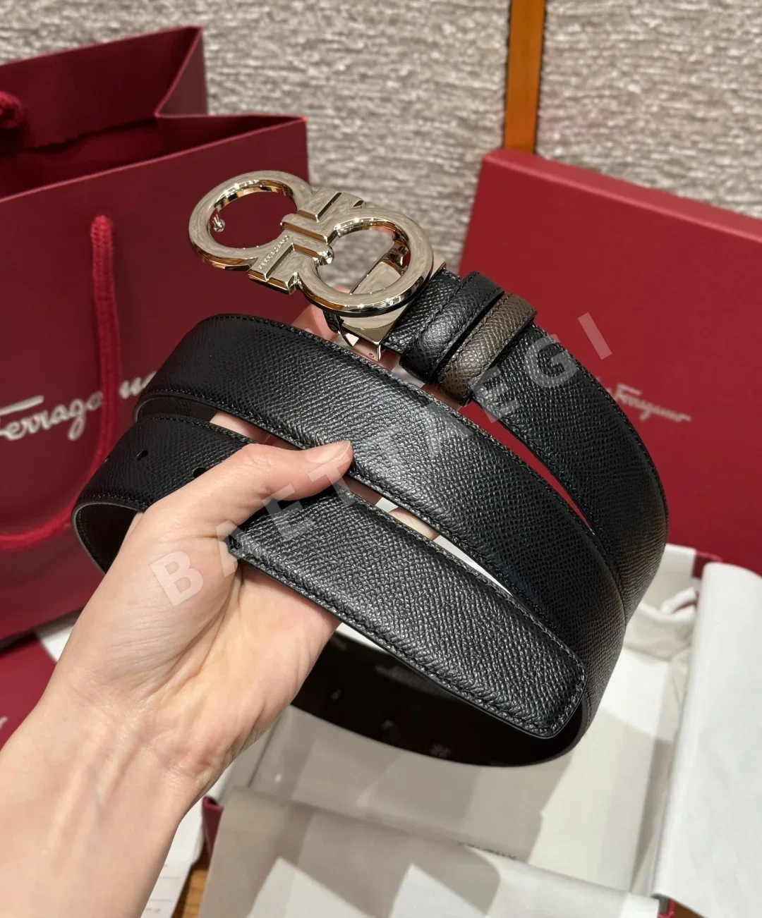 페레가모 간치니 버클 양면 가죽 벨트 3.5 CM 상세 이미지 2