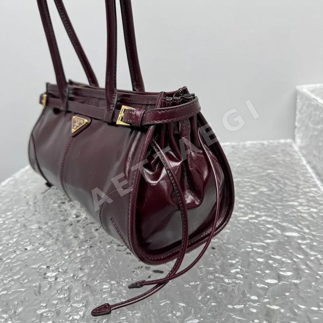 프라다 오일 왁스 와인 레드 미디엄 라스 소프트 핸드백 상세 이미지 12