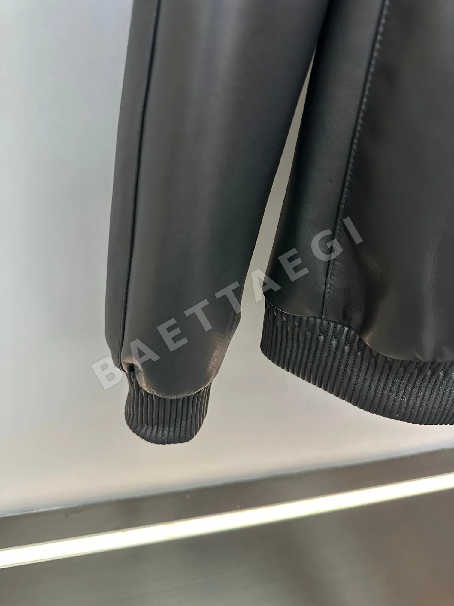 브리오니 스탠드 카라 램스킨 자켓 상세 이미지 5