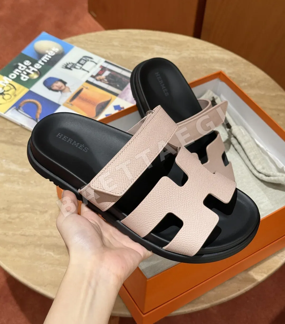 에르메스 시프르 샌들 Calfskin 디자인 상세 이미지 1
