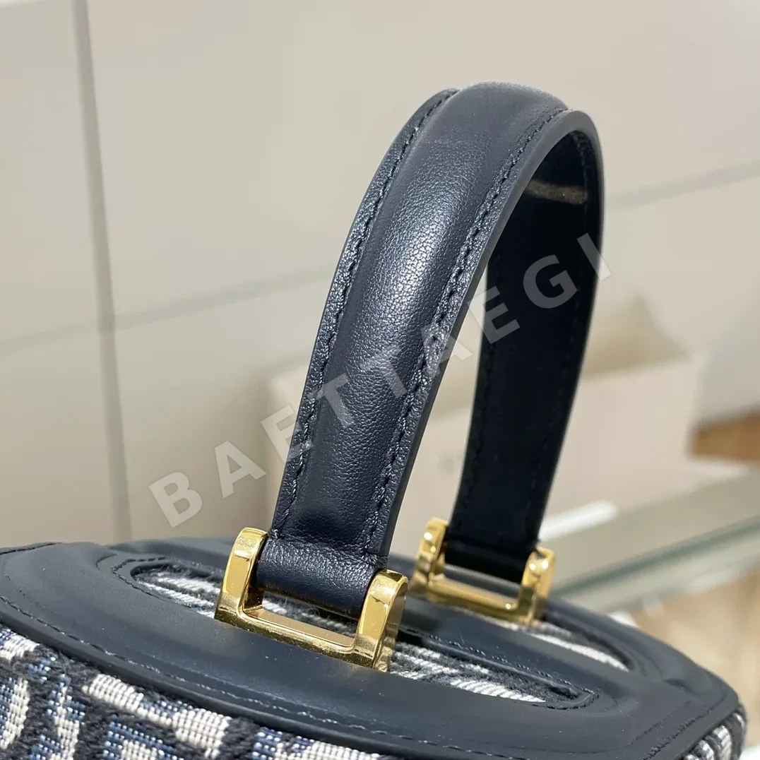 디올 올드 플라워 돼지코 가방 상세 이미지 7