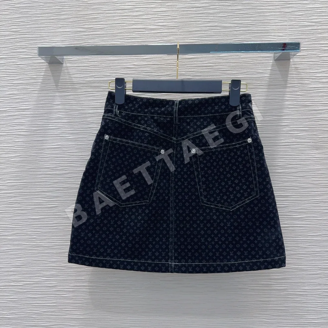 루이비통 벨벳 미디 스커트 상세 이미지 8