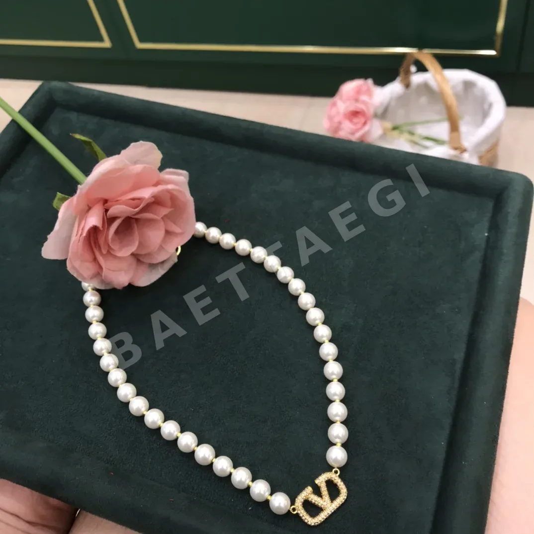 발렌티노 진주 라인스톤 목걸이 상세 이미지 5