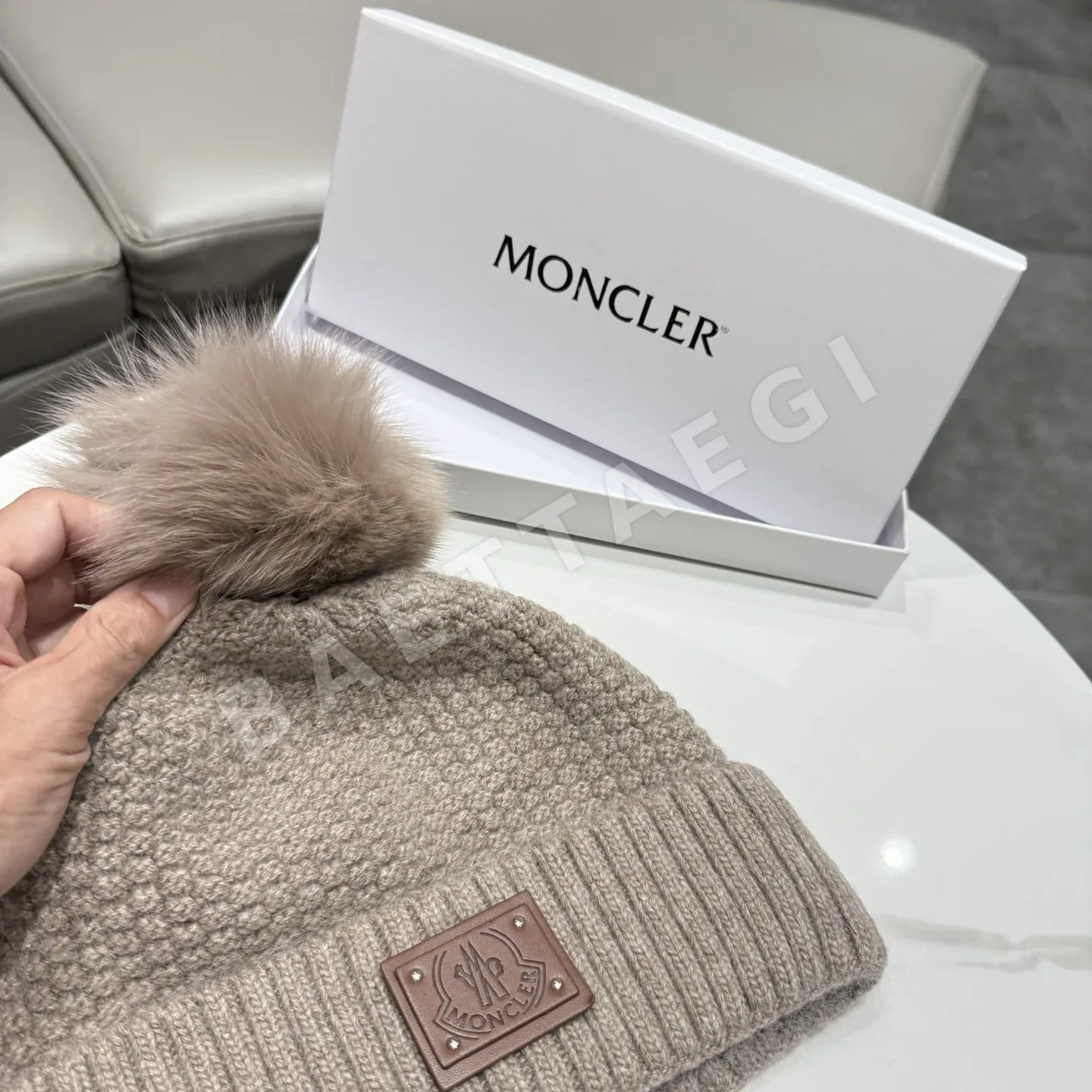 몽클레르 폼폼 울 모자 상세 이미지 6