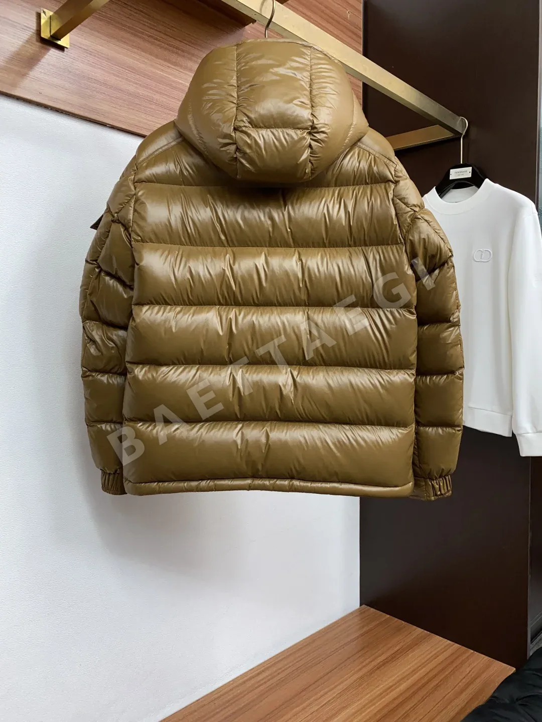 몽클레르 마야(Moncler Maya) 후드 쇼트 다운 자켓 상세 이미지 12