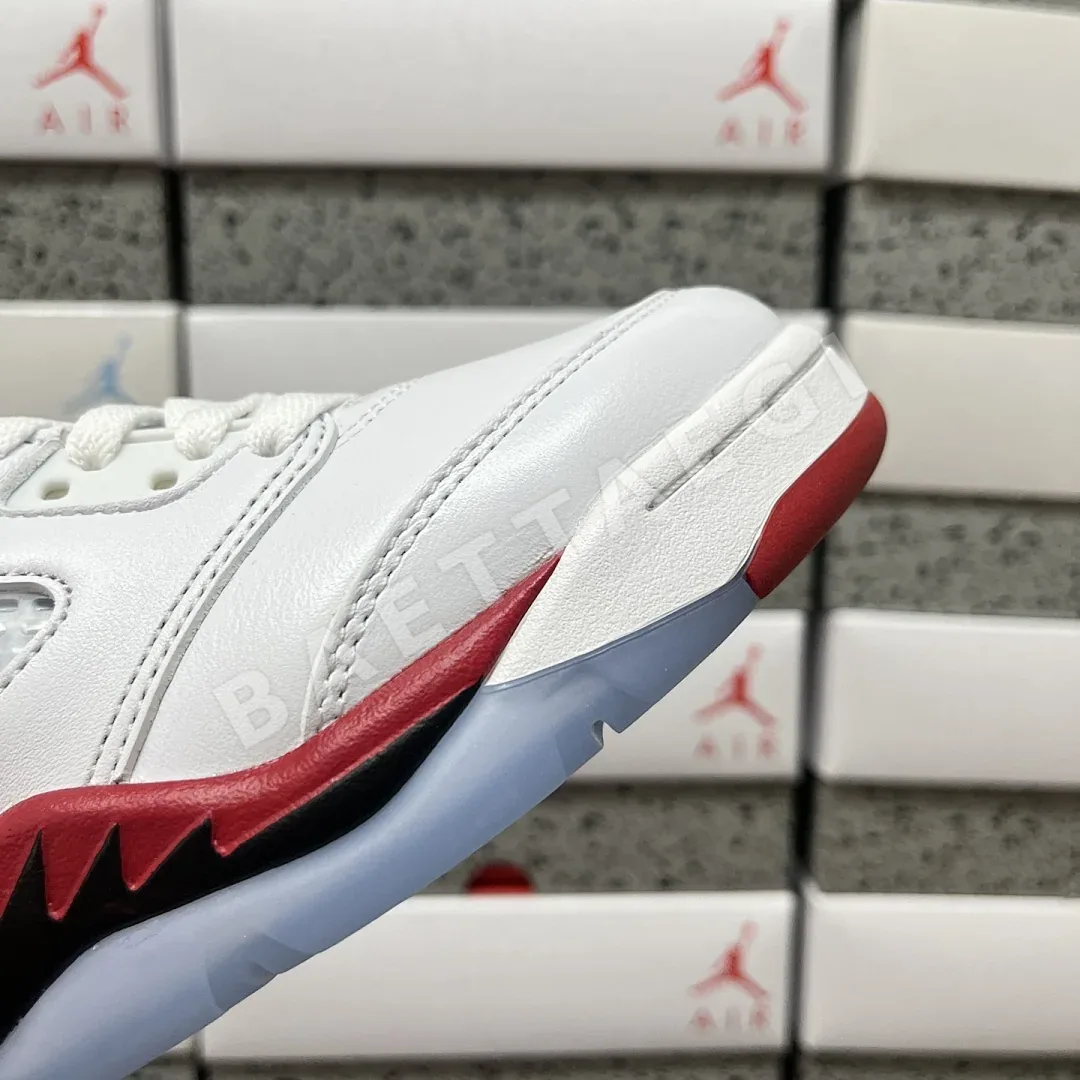 나이키 [GX] 조던 5 레트로 HQ7978-101 201351 Nike Jordan 5 Retro Fire Red Black Tongue 상세 이미지 8