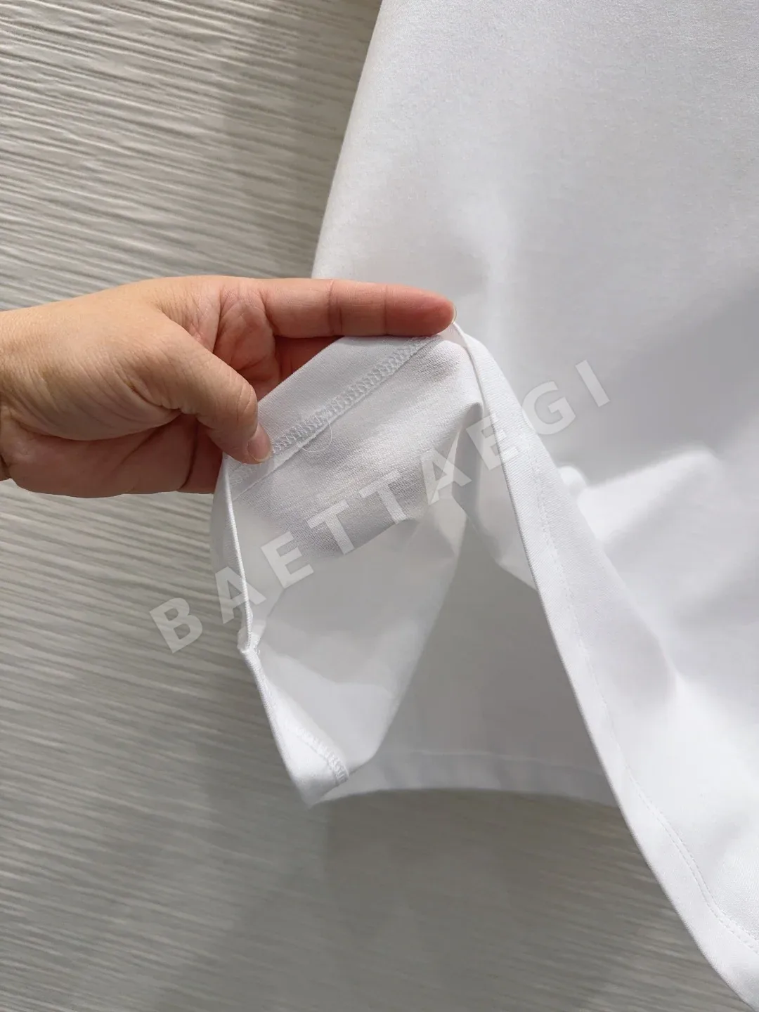 로에베 여성 반팔 티셔츠 상세 이미지 6
