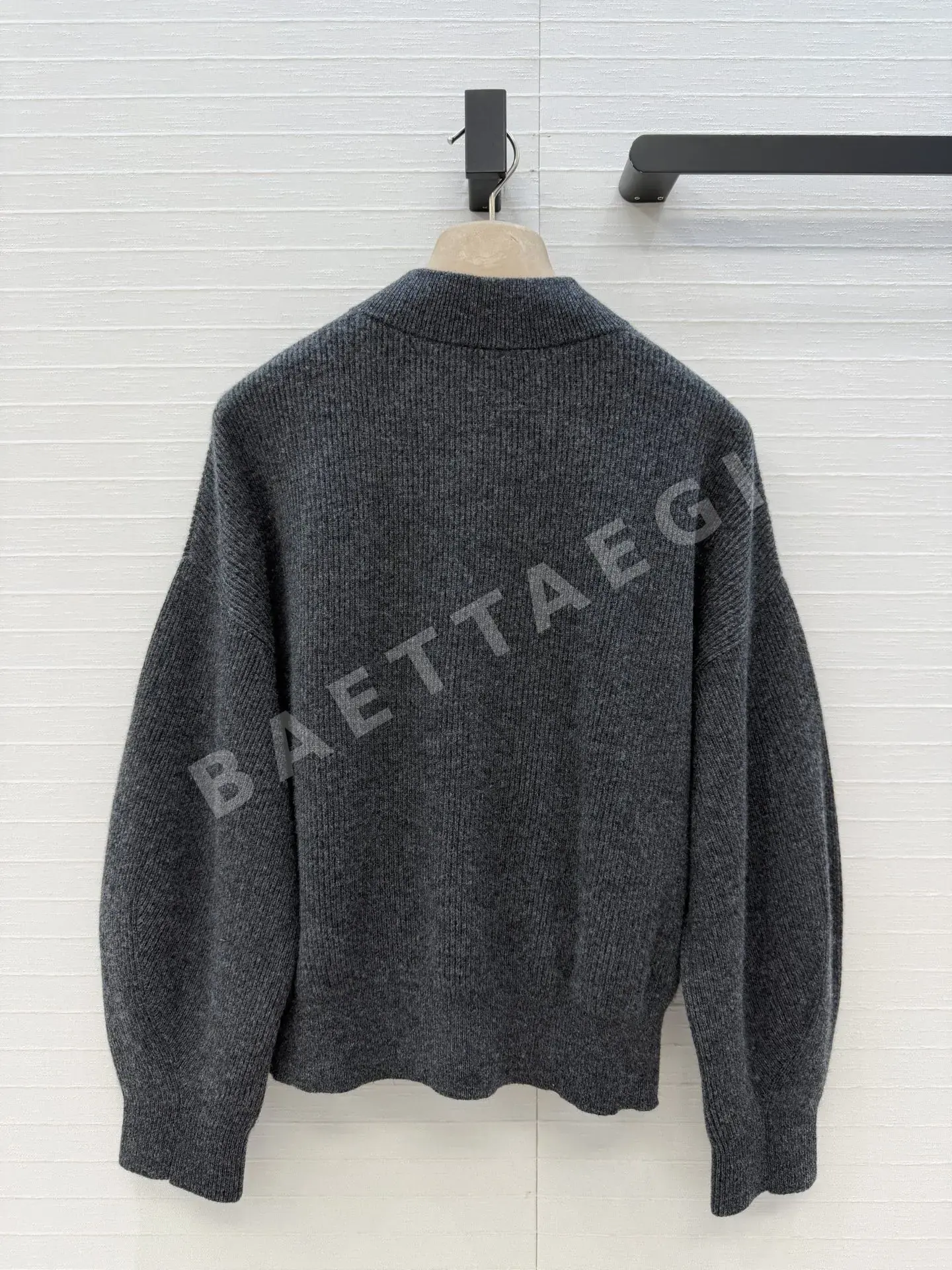브루넬로쿠치넬리 메탈 버클 빈티지 가디건 상세 이미지 9