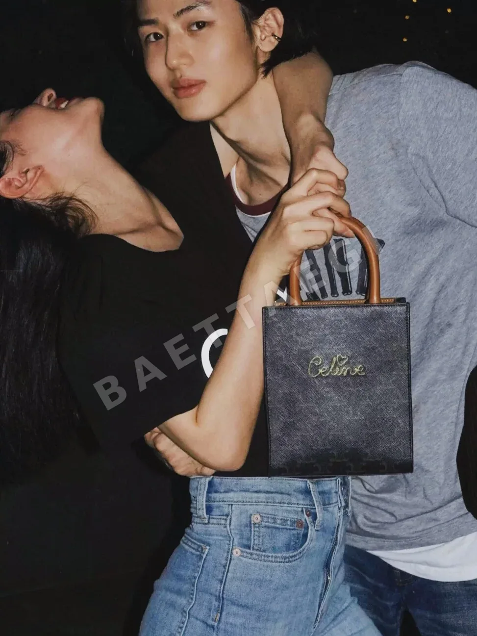 셀린느 모노그램 자수 하트 미니 토트백 상세 이미지 8