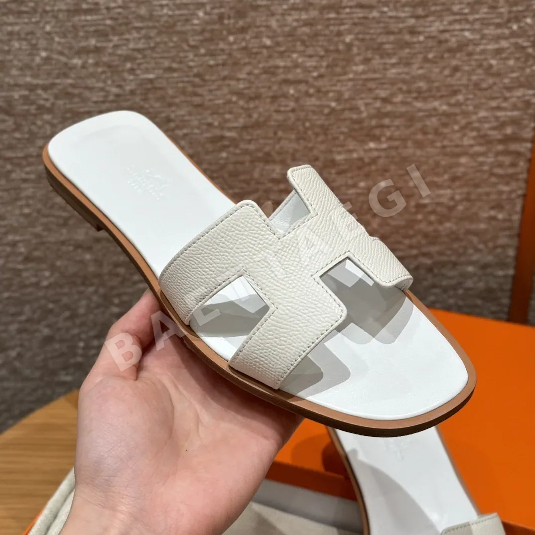 에르메스 오란 샌들 화이트 8310
