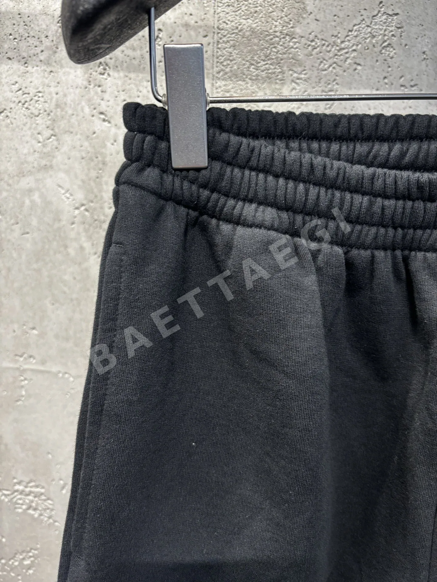 발렌시아가 남성 바지 상세 이미지 3