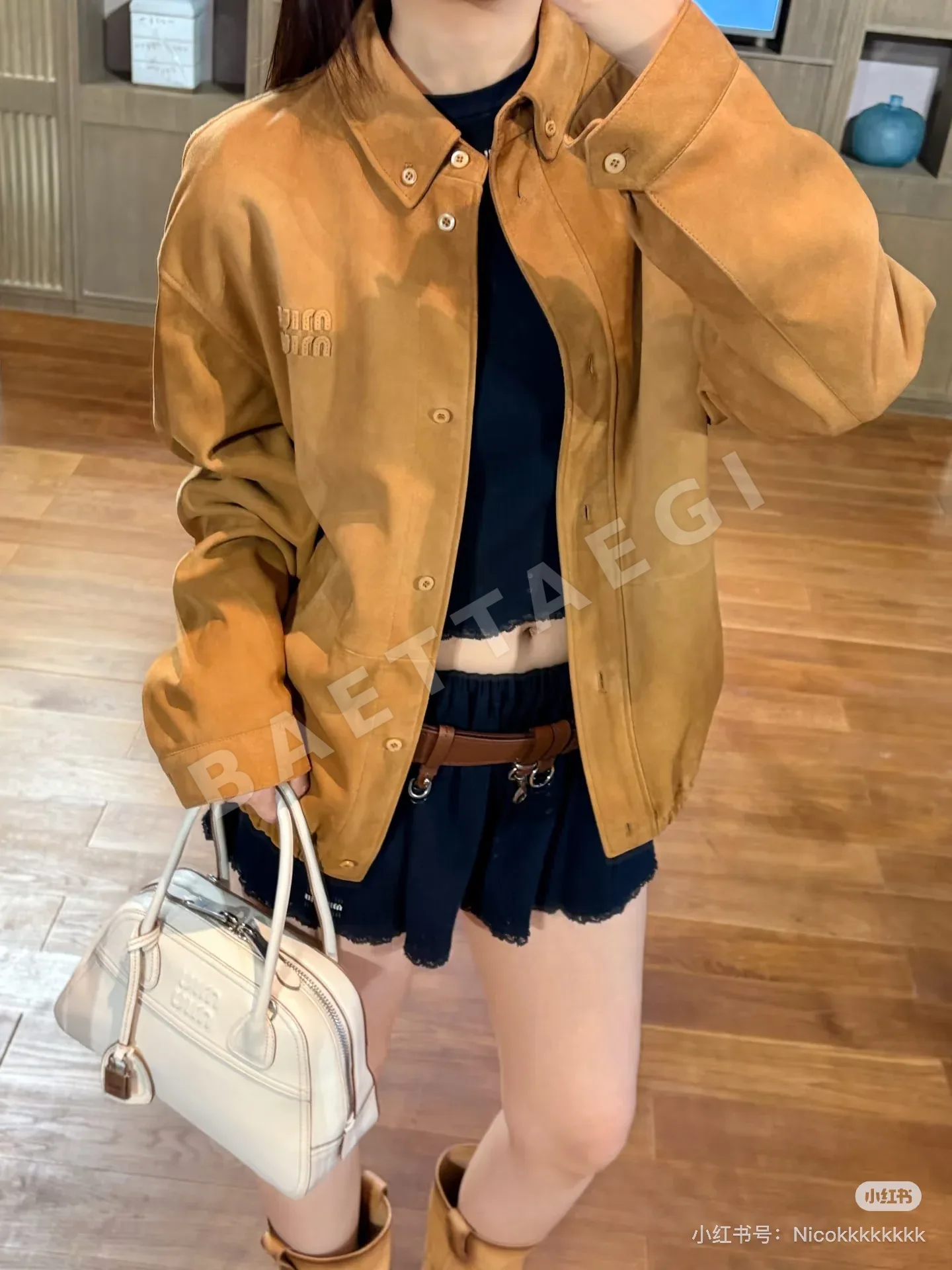 미우미우 스웨이드 야구카라 여성 자켓 상세 이미지 9