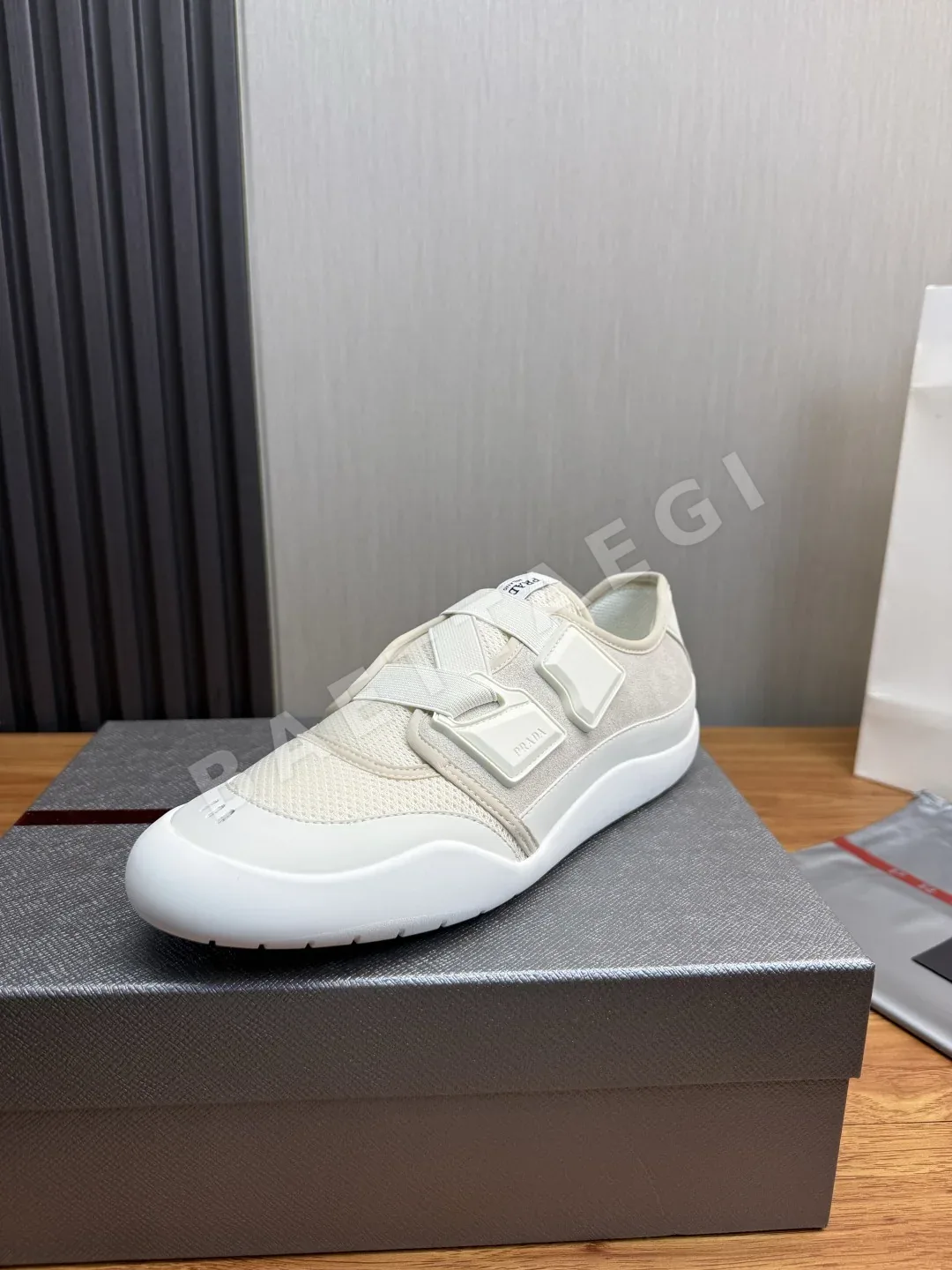 프라다 남성 소가죽 신발 105655
