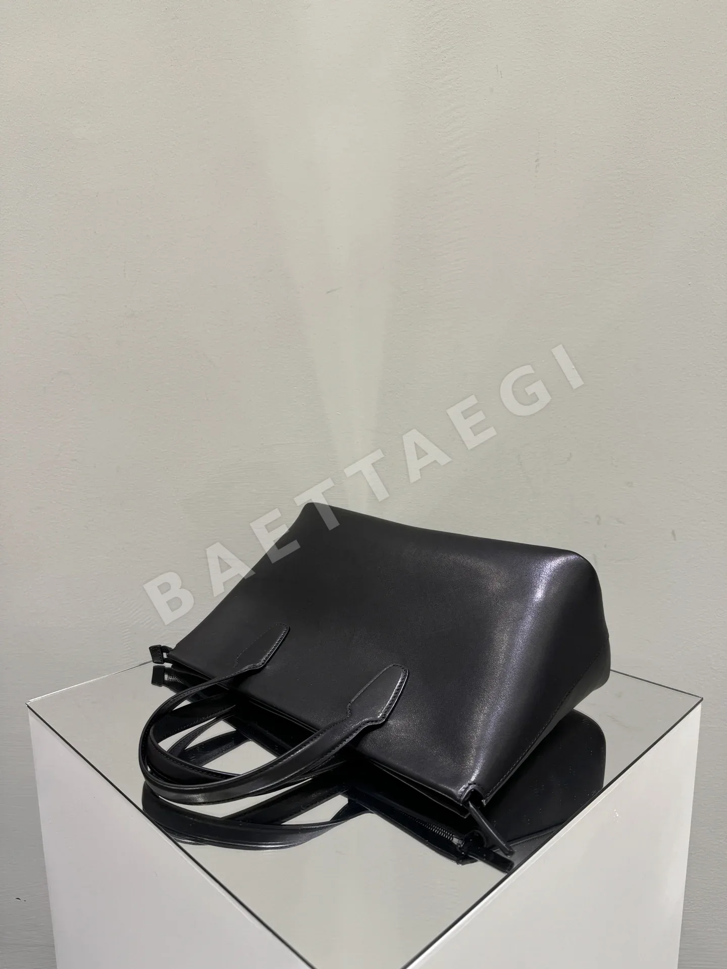 더로우 가방 상세 이미지 5