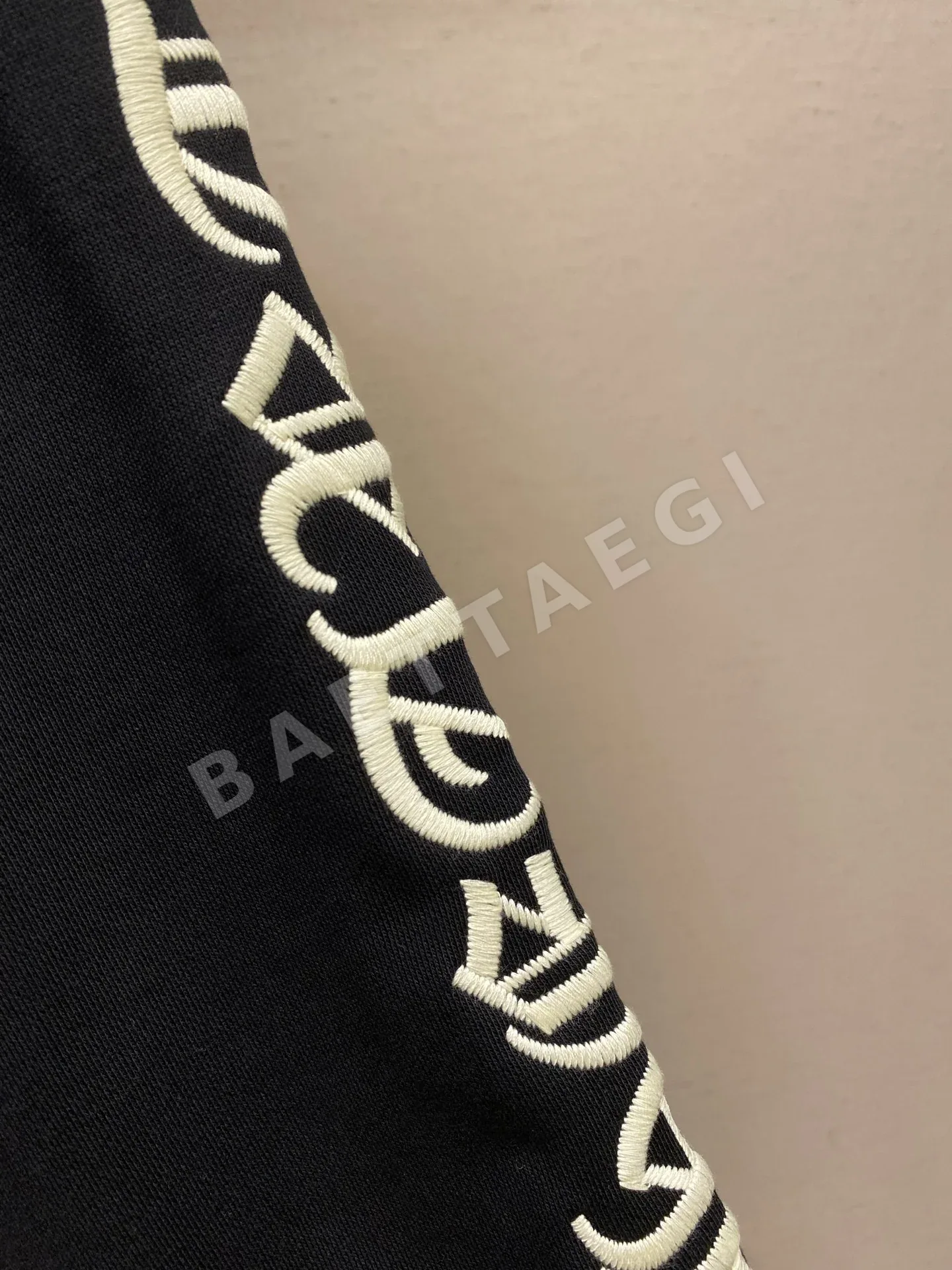 크롬하츠 자수 하프 집업 긴팔 티셔츠 상세 이미지 7