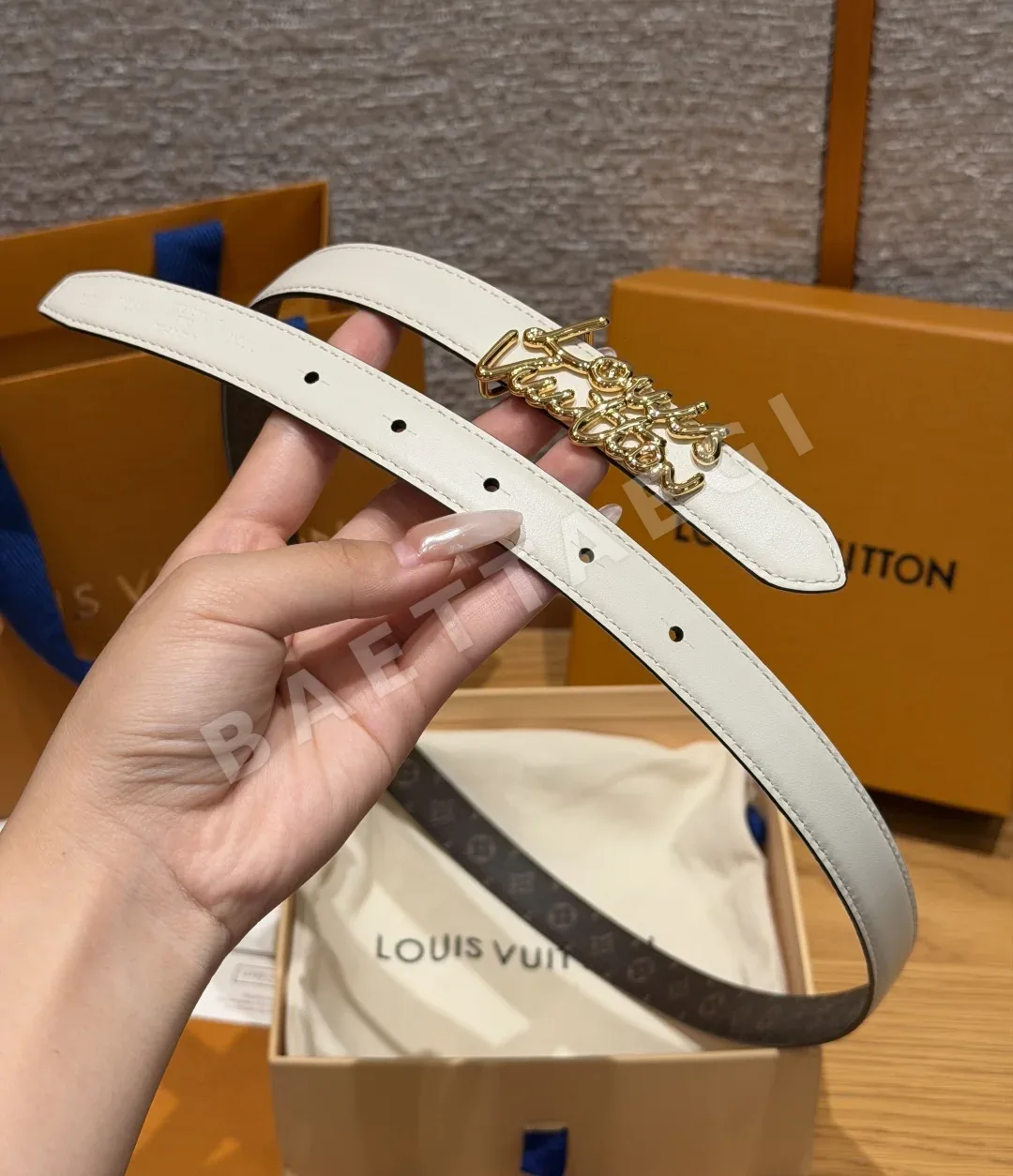 루이비통 스크립트 20mm 리버시블 벨트 상세 이미지 6