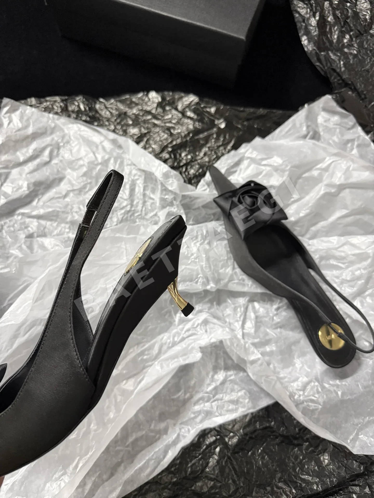 생로랑 YSL 장미 프린트 뾰족코 여성 신발 9363 상세 이미지 8