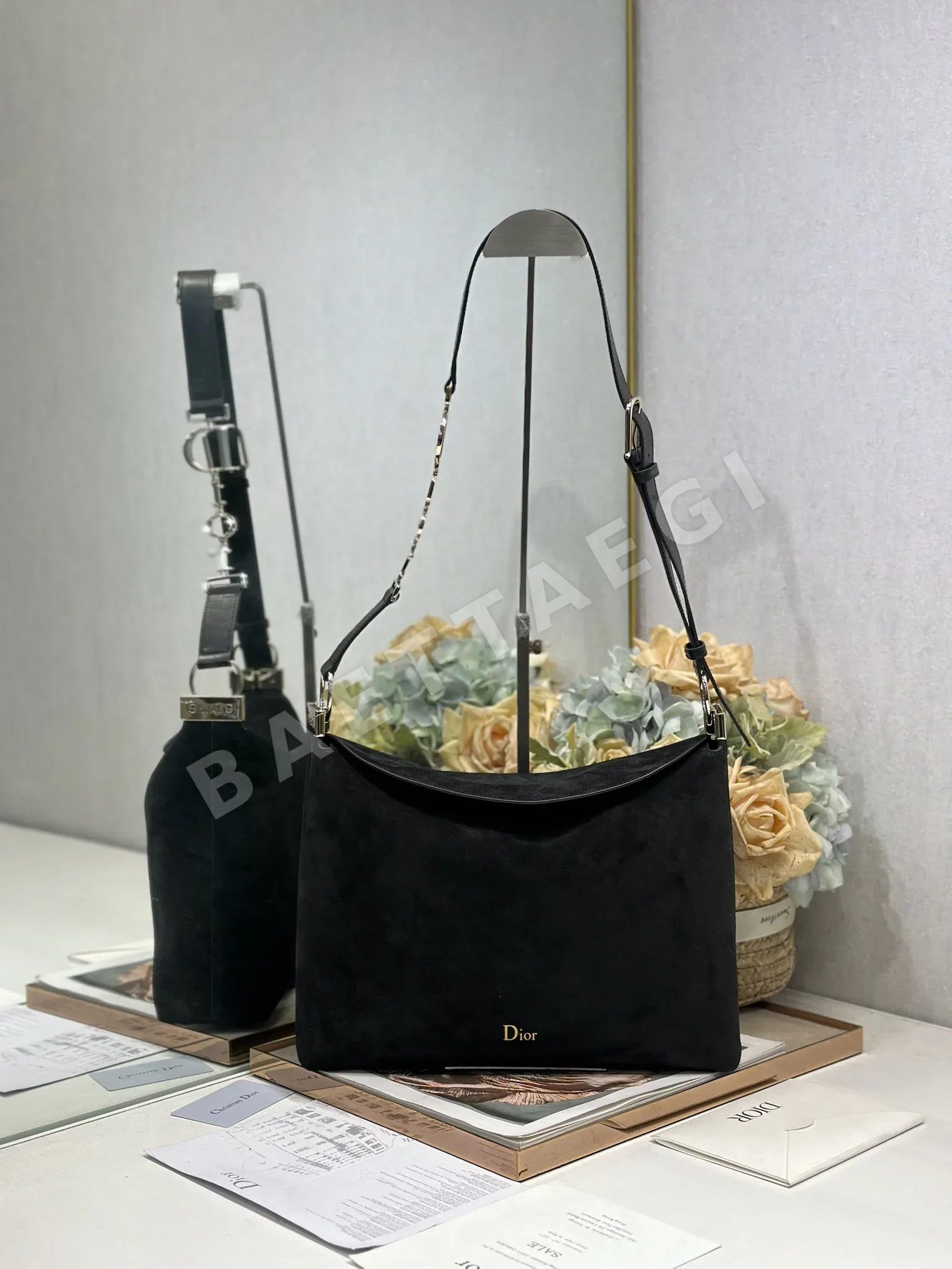 디올 미디엄 호보 가방 상세 이미지 1