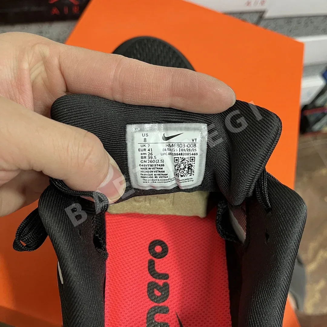 나이키 줌 보메로 18 HM6803-008 201111 Nike Zoom Vomero 18 상세 이미지 10