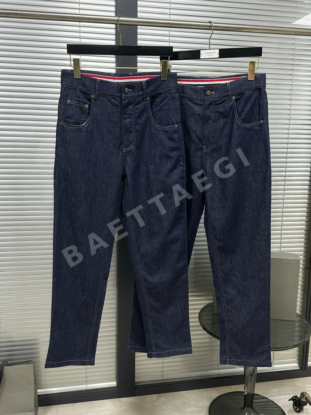 톰브라운 데님 남성 바지 상세 이미지 4