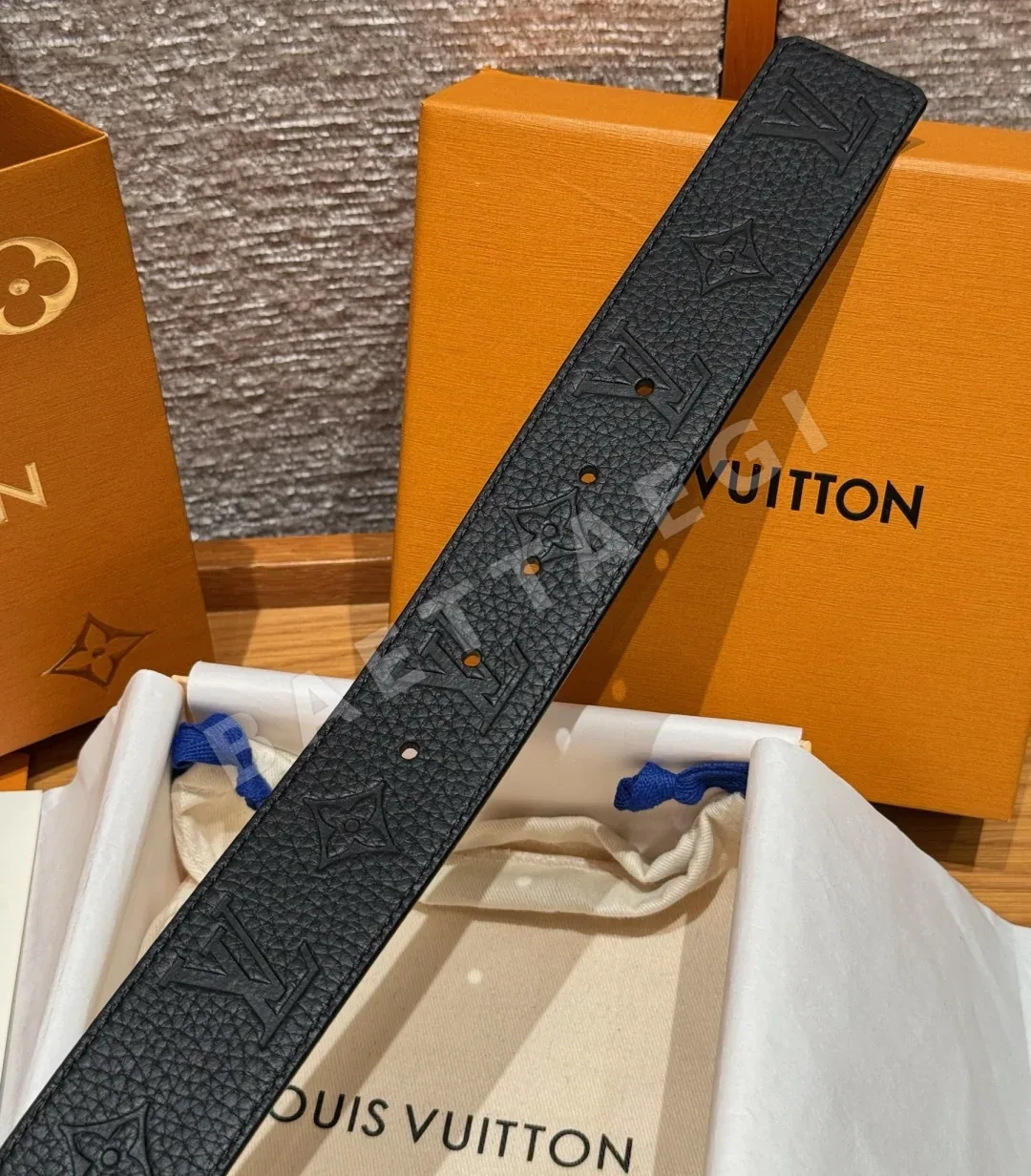 루이비통 JD350 이니셜 40mm 리버시블 소가죽 벨트 상세 이미지 8