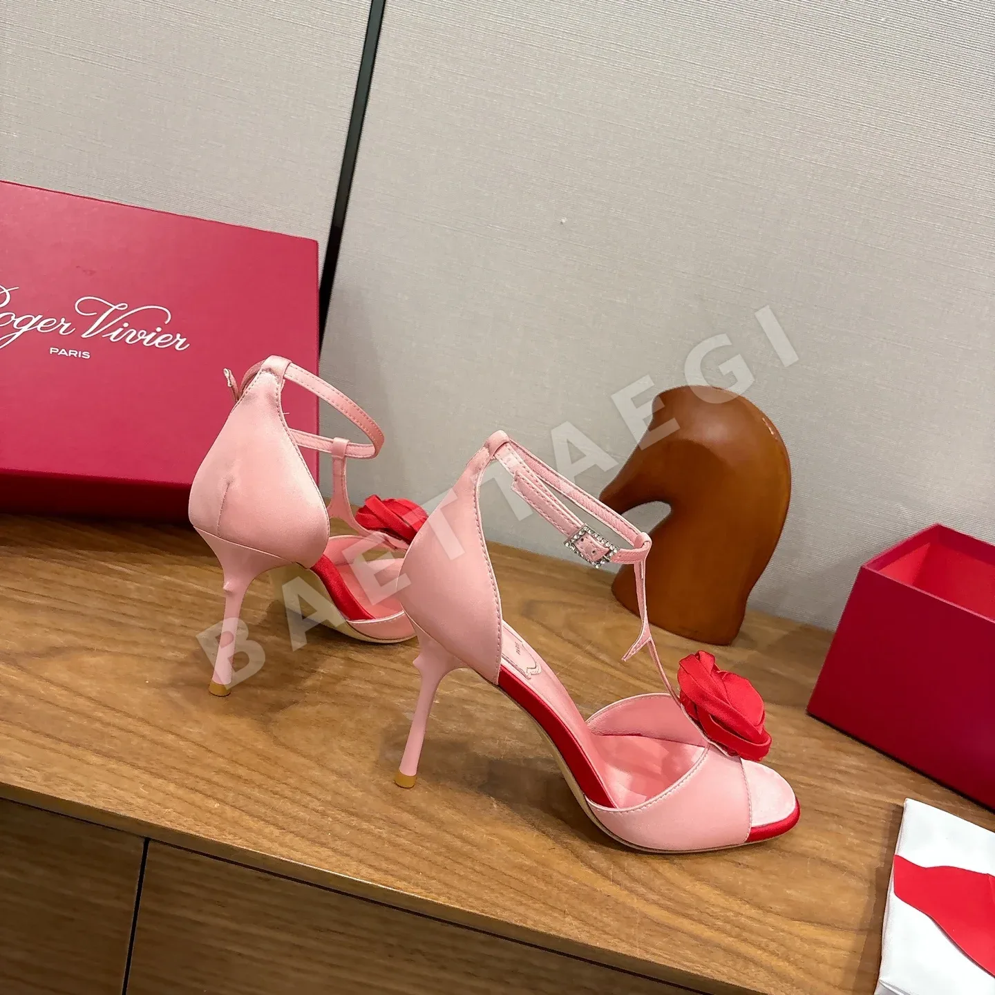 로저비비에 신발 상세 이미지 4