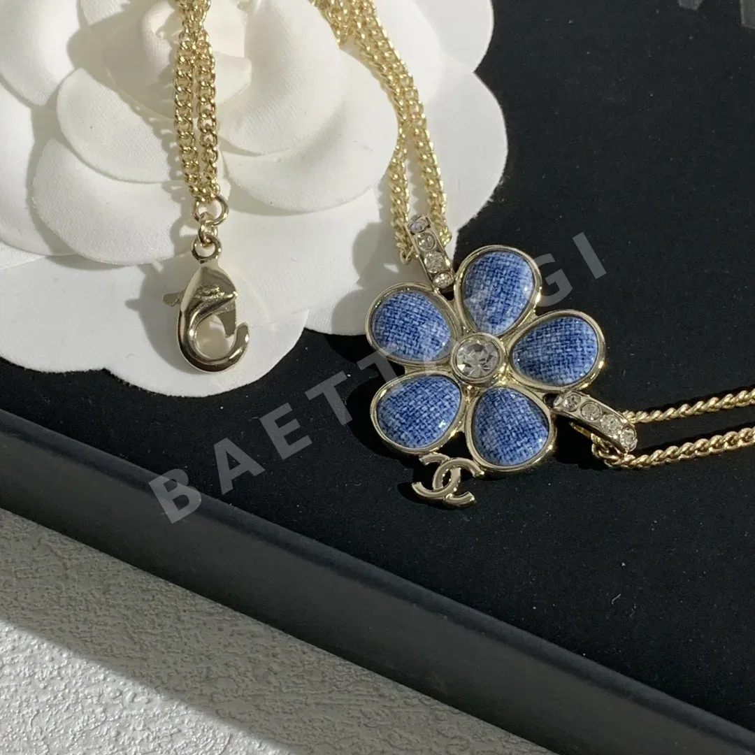 샤넬 25s 라이트골드 더블 C 별 장식 목걸이 상세 이미지 5