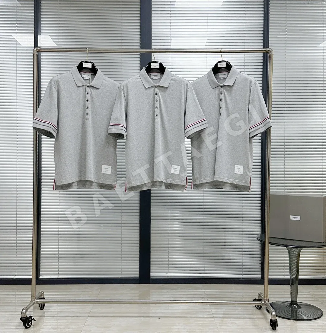 톰브라운 남성 TB 더블 소매 스트라이프 반팔 폴로 티셔츠 50618
