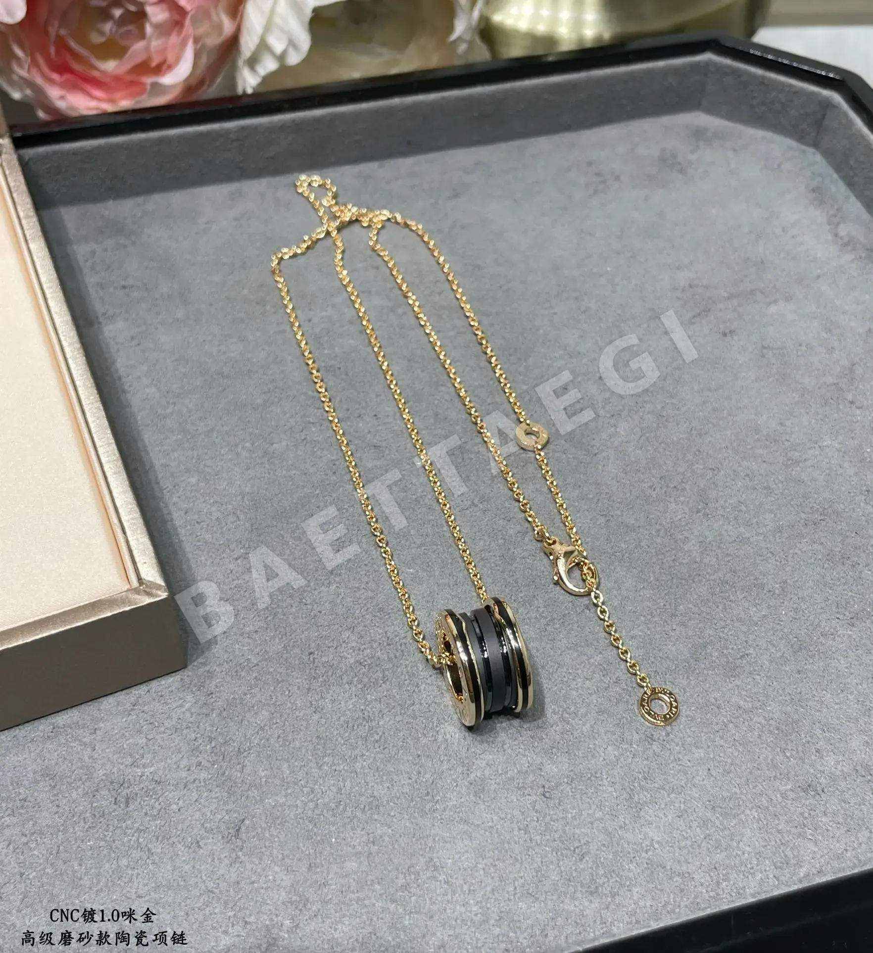 불가리 로즈 골드 도금 매트 블랙 세라믹 목걸이 상세 이미지 6