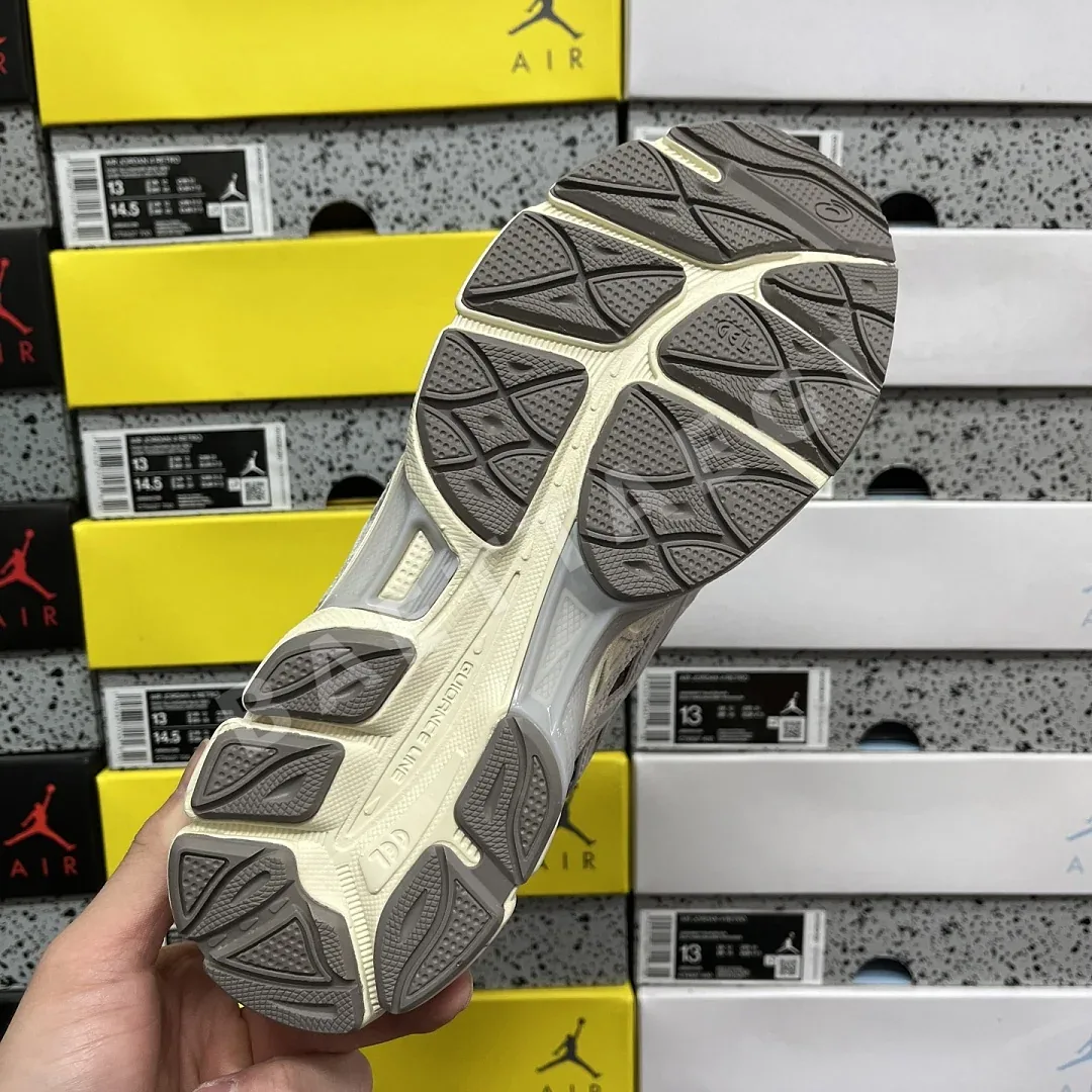 아식스 [GX] 젤 NYC 1203A372-020 200533 Asics Gel-NYC Steeple Grey Cream 상세 이미지 8