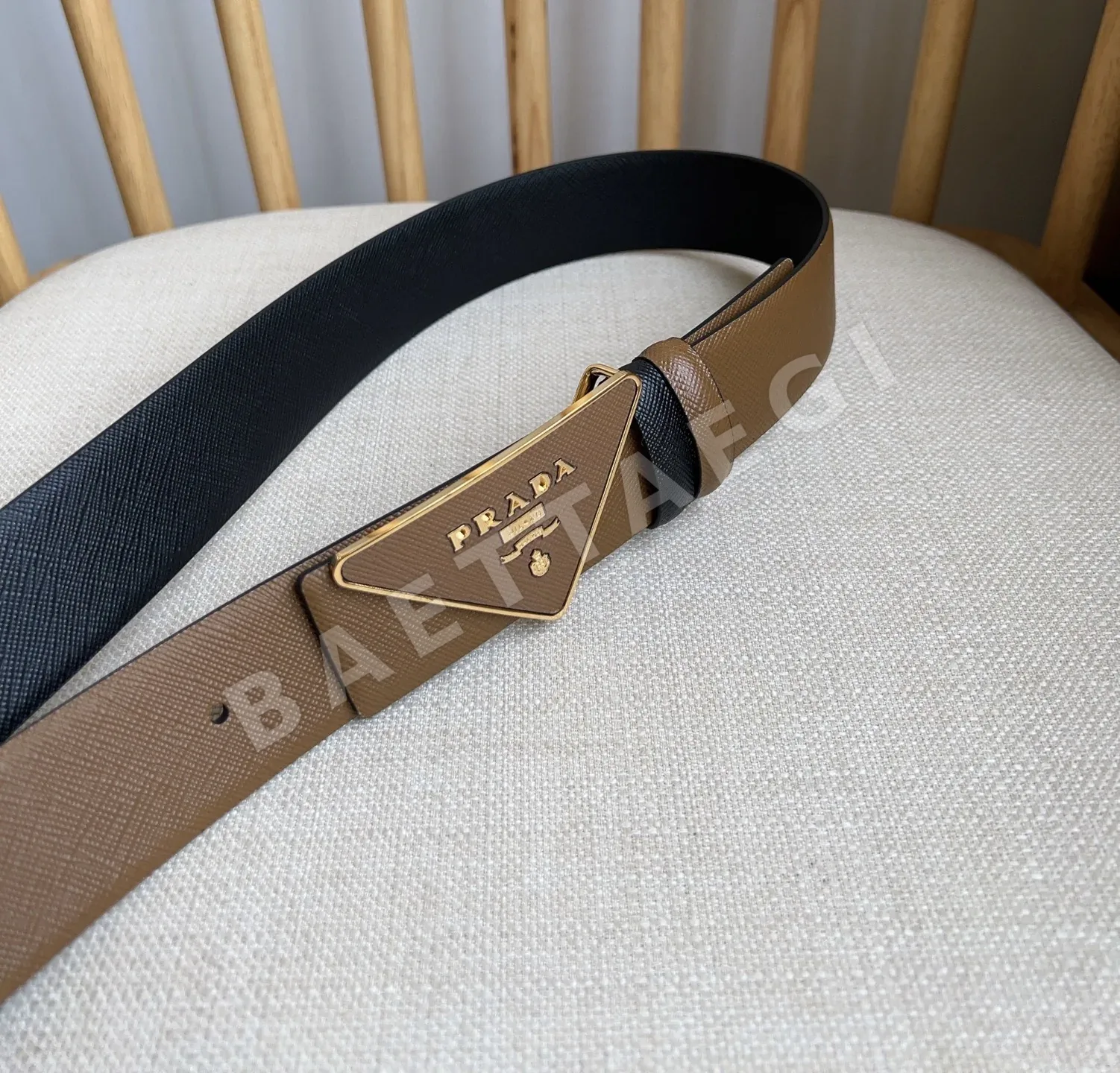 프라다 삼각 로고 버클 벨트 상세 이미지 8