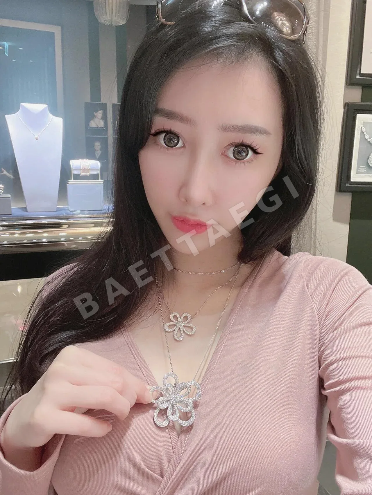 반클리프앤아펠 플라워 레이스 925 실버 목걸이 상세 이미지 2