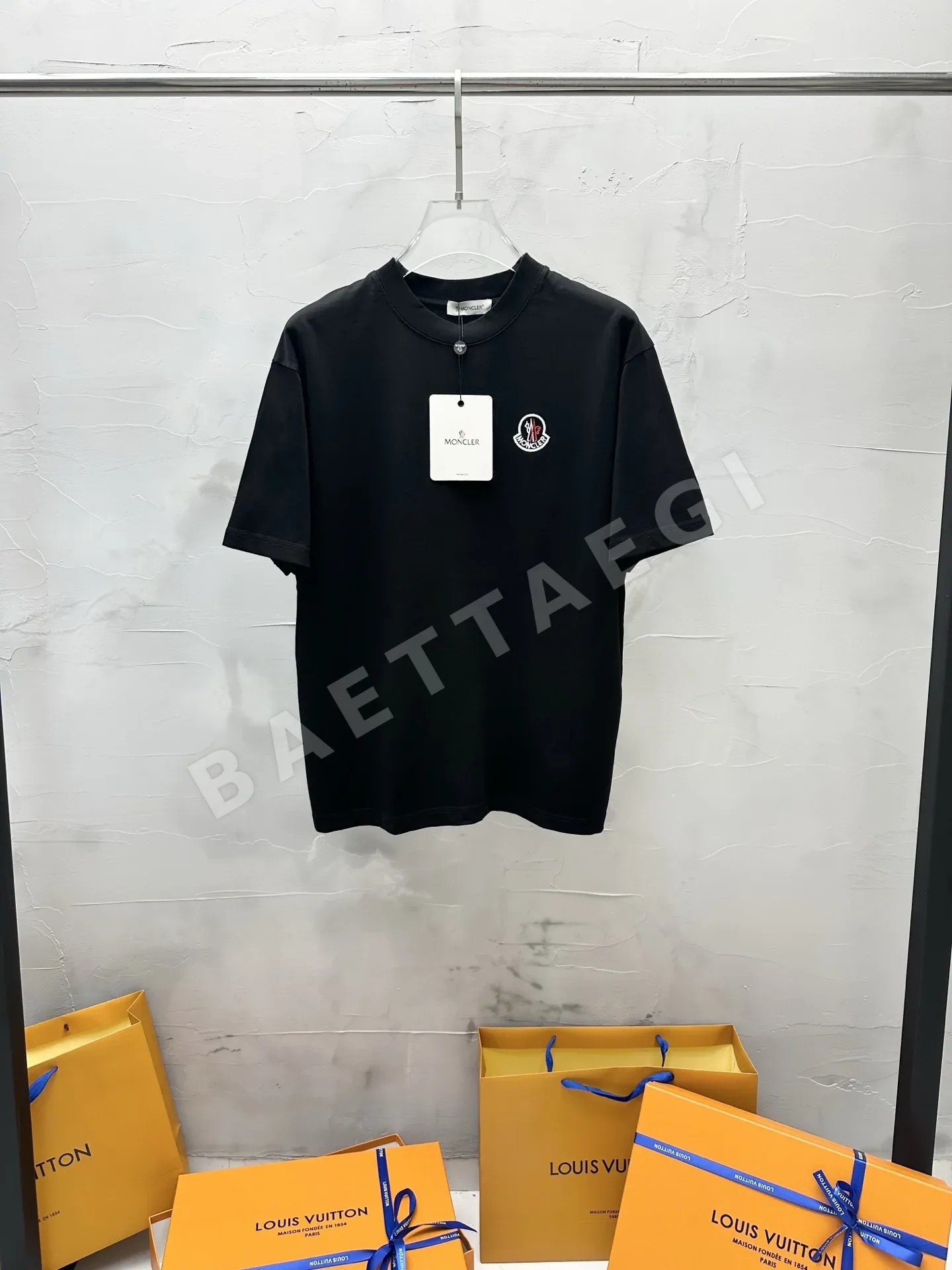 몽클레르 남성 반팔 48632