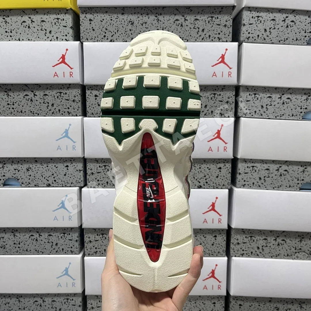 나이키 [GX] 에어 맥스 95 SP IB4453-100 201213 Nike Air Max 95 SP Undefeated Sail 상세 이미지 4