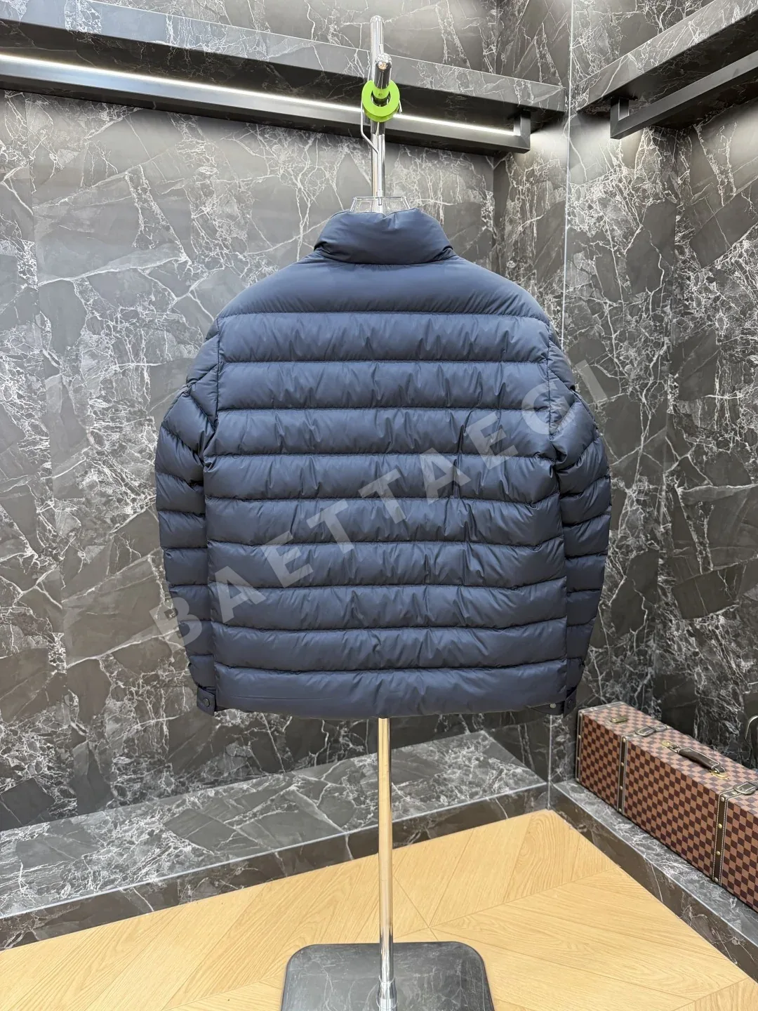 몽클레르 남성 다운 패딩 재킷 상세 이미지 10