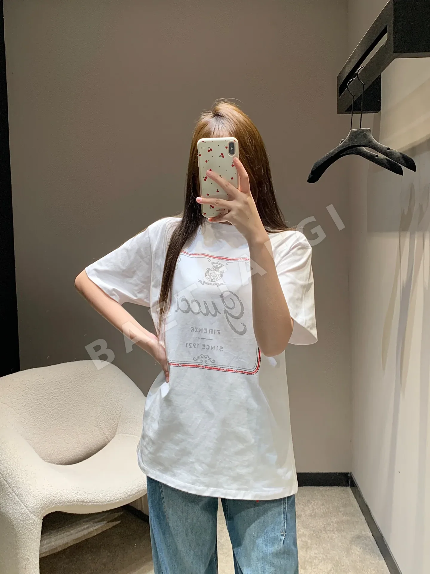 구찌 레터 프린트 크루넥 반팔 티셔츠 상세 이미지 9
