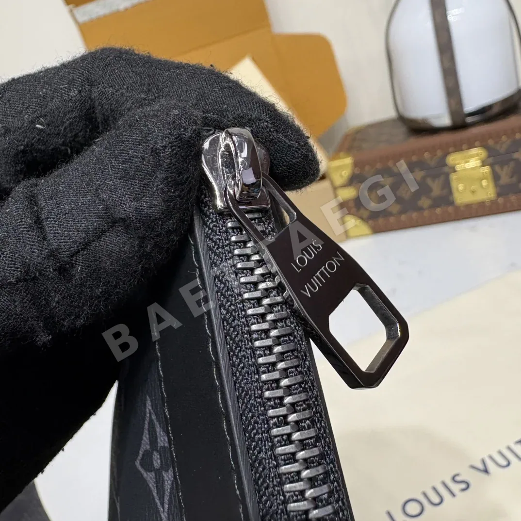 루이비통 포쉐트 아폴로 클러치백 M62291 상세 이미지 5