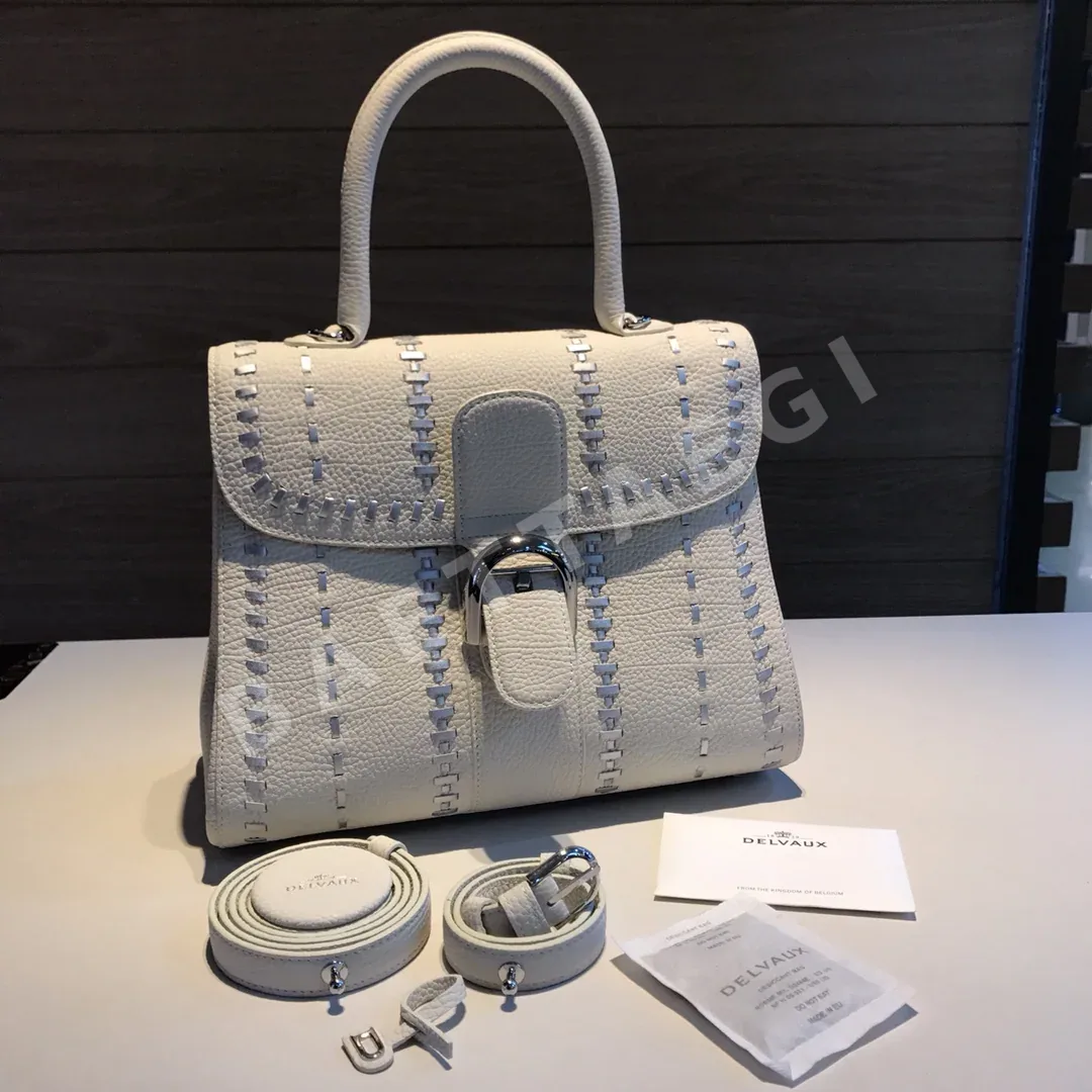 델보 천연 가죽 꼬임 디자인 28 cm 가방 189833